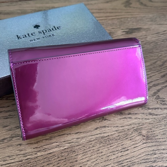 NWT! NEW! Kate Spade Kenzie Boxed Handle Flap Clutch Large WOC Burgundy Wallet - Picture 3 of 10